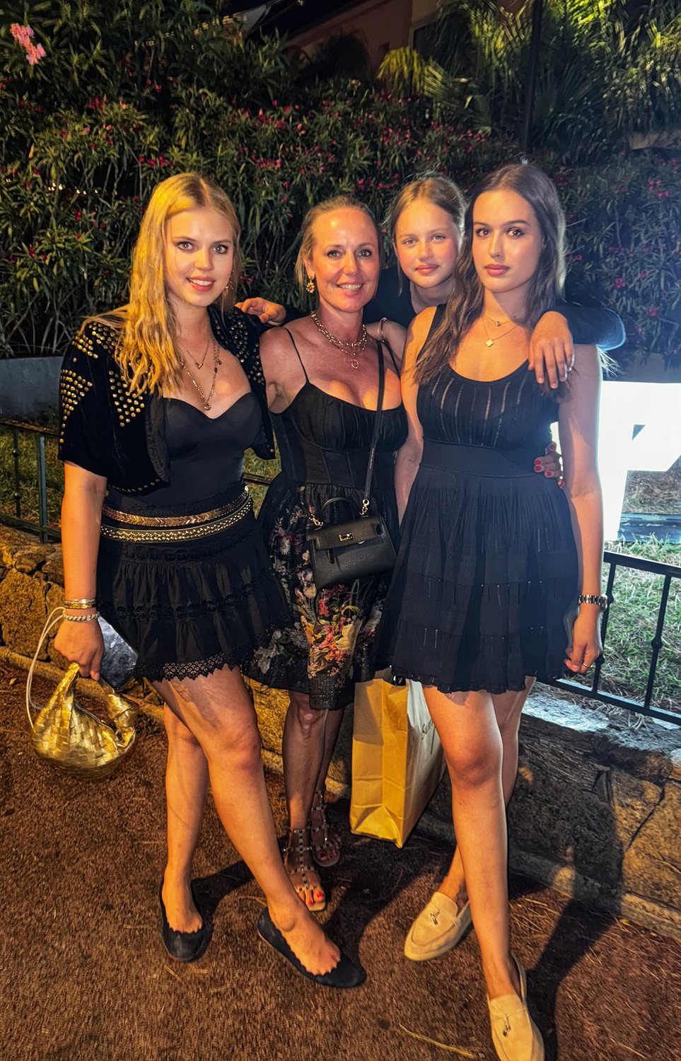 Eva & Valentina